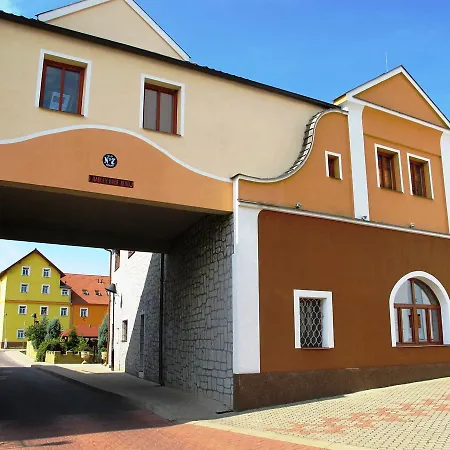 U Lišky Hotel 3*
