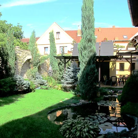 U Lisky 호텔 Hostka (Usti nad Labem)