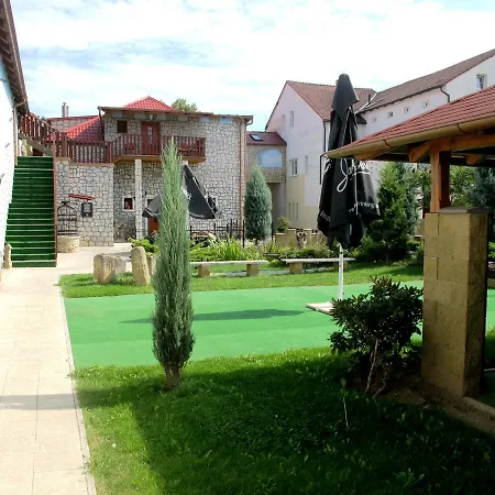 U Lisky 호텔 Hostka (Usti nad Labem)